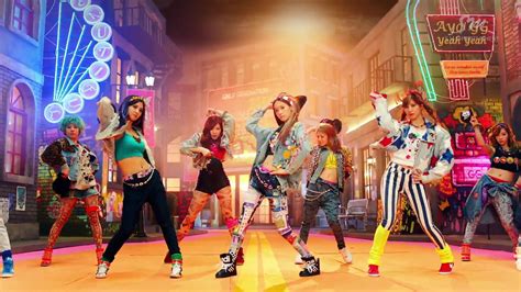 What is Kpop Dance Style: A Diverse and Dynamic Expression of Art and Culture